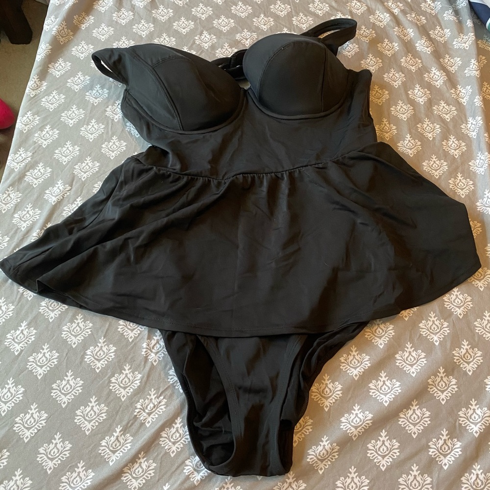 Torrid one piece bathing suit size 0